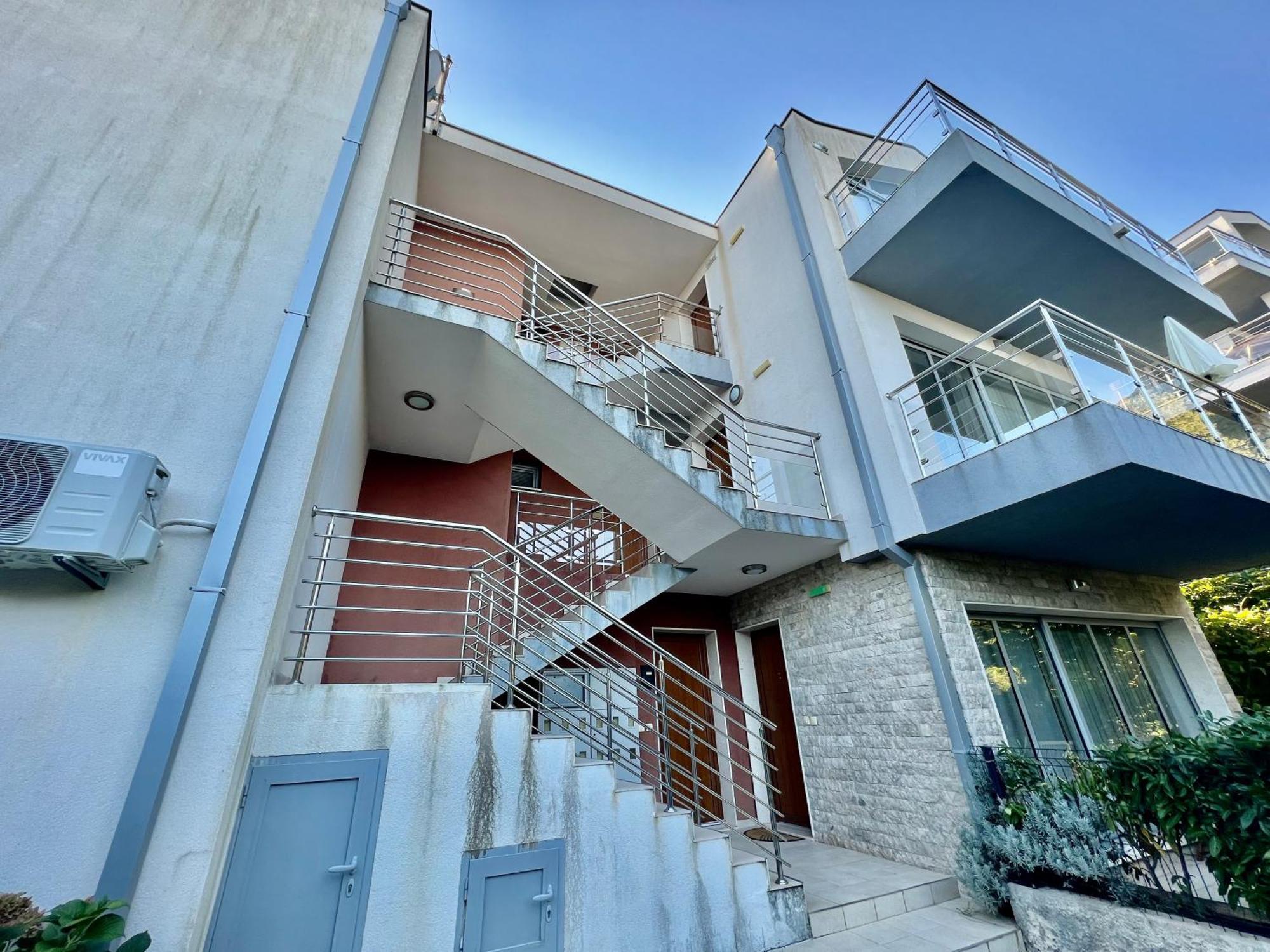Acacia Hill B8 Διαμέρισμα Ðenovići Εξωτερικό φωτογραφία